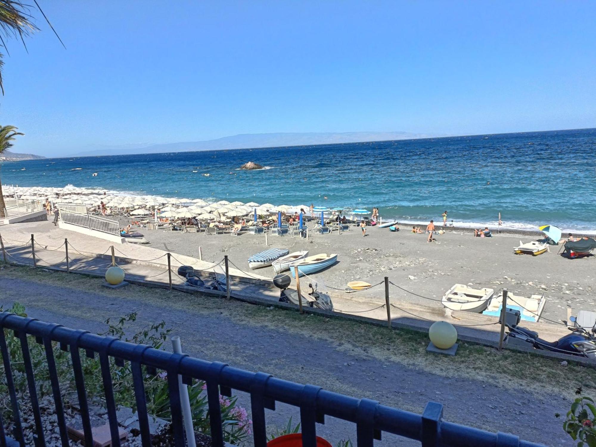 Casa Vacanze Margarita SantʼAlessio Siculo Zewnętrze zdjęcie