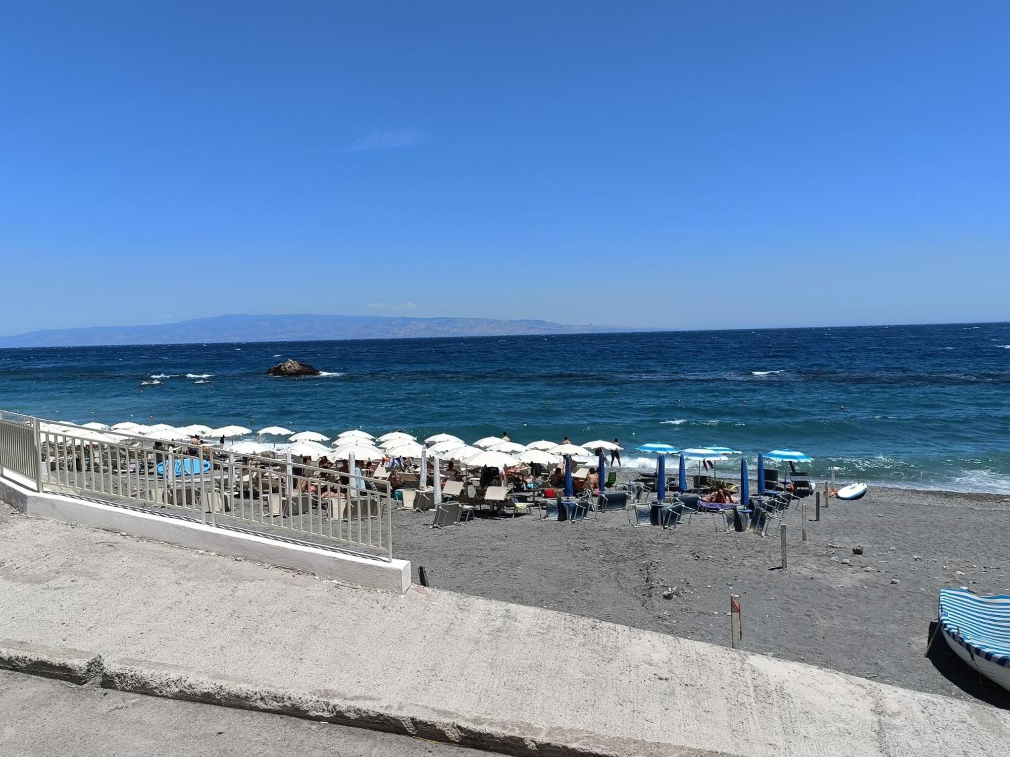 Casa Vacanze Margarita SantʼAlessio Siculo Zewnętrze zdjęcie